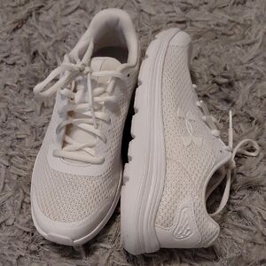 Under Armour Women's Cream Sneakers